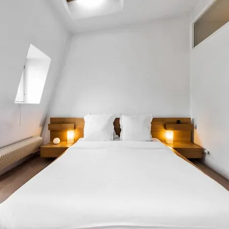 Apartment Charming Flat Near The Champs Elysees