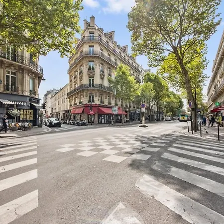 Apartment Charming Flat Near The Champs Elysees Paris